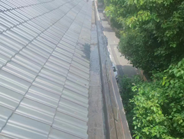 屋頂瓦片漏雨是怎么處理的呢？